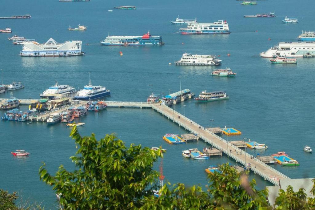 T5 Suites Pattaya Exterior foto