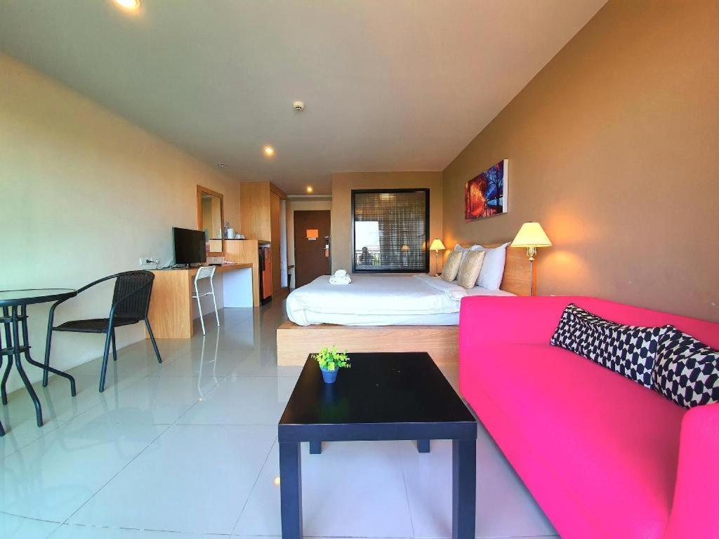 T5 Suites Pattaya Exterior foto