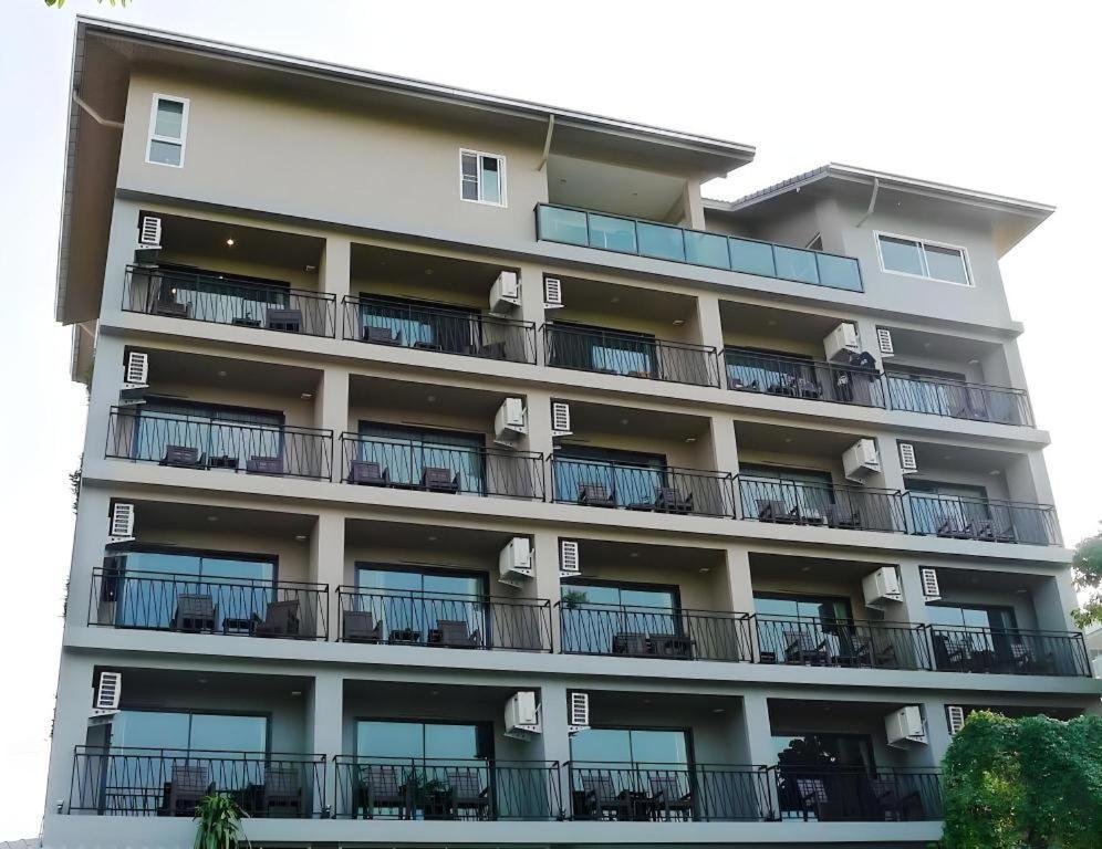 T5 Suites Pattaya Exterior foto